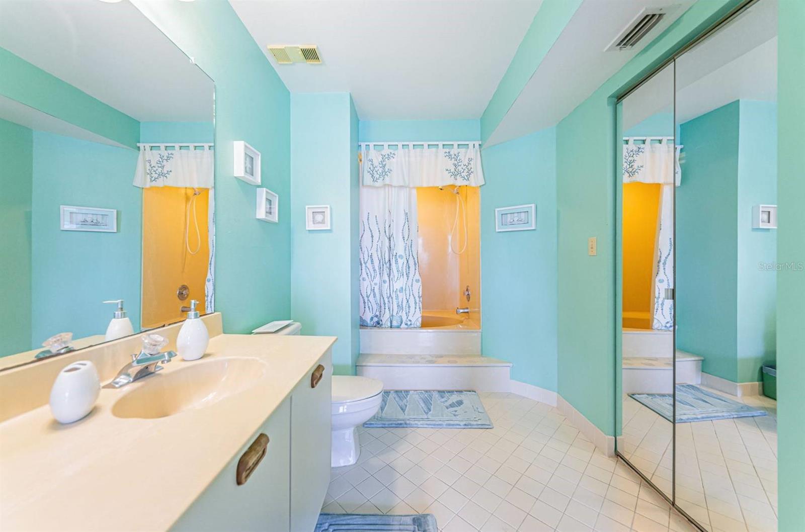 6050 BAHIA DEL MAR CIR #120, ST PETERSBURG, FL, 33715