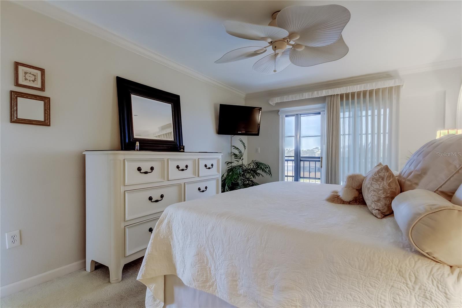 Sliders from bedroom to lanai