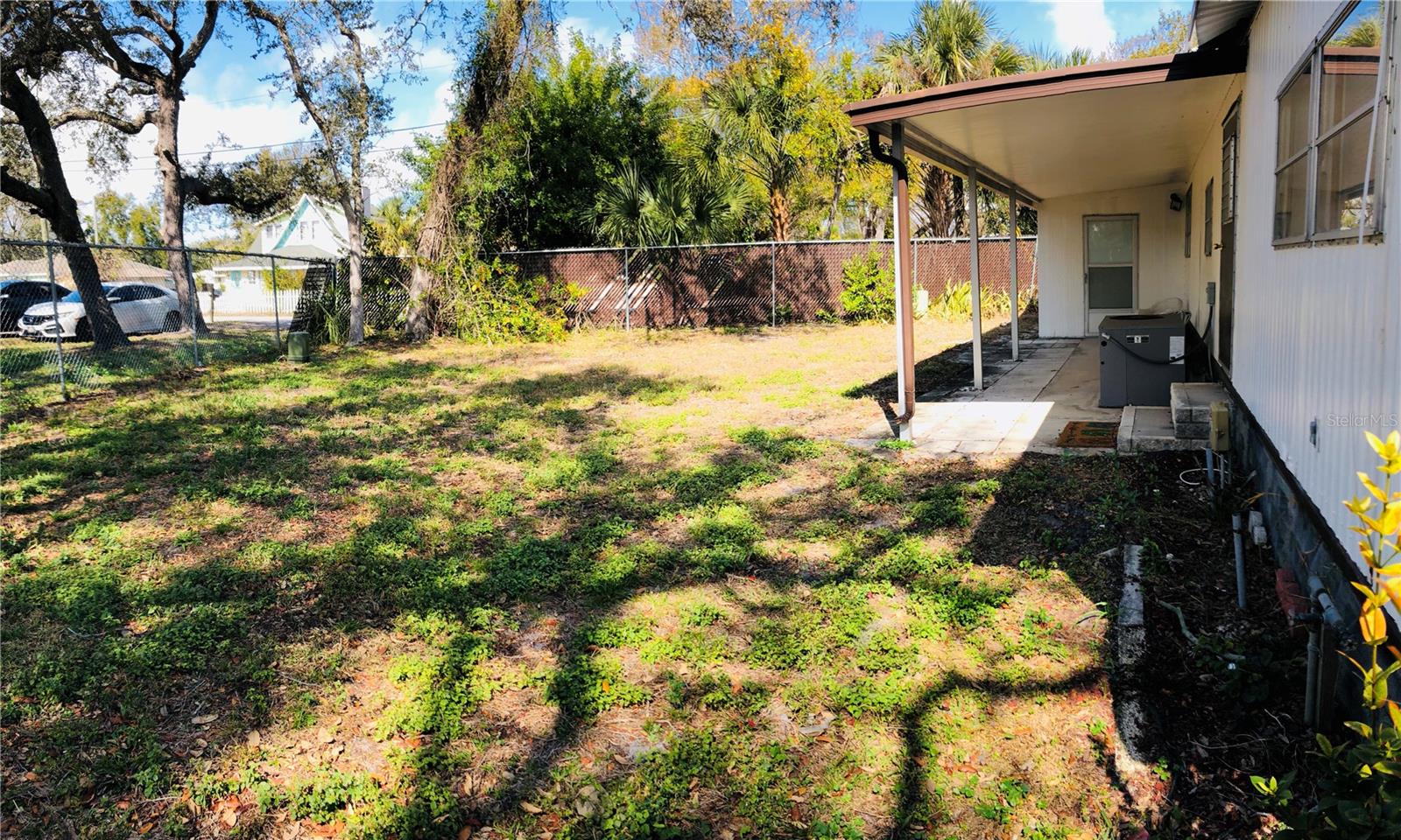 TB8475196 Property Photo