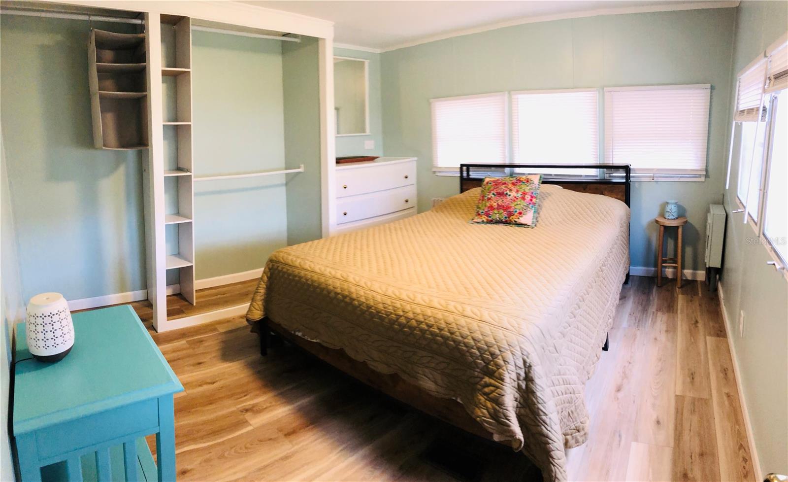 TB8475196 Property Photo