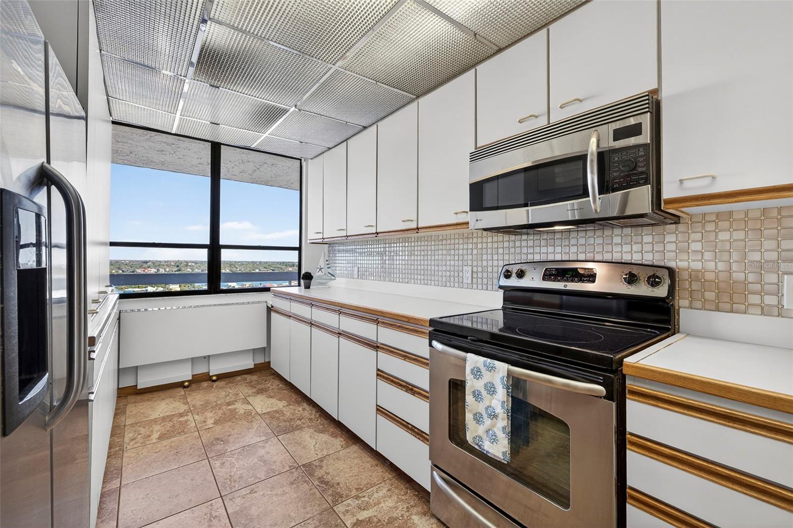 17900 GULF BLVD #15B, REDINGTON SHORES, FL, 33708