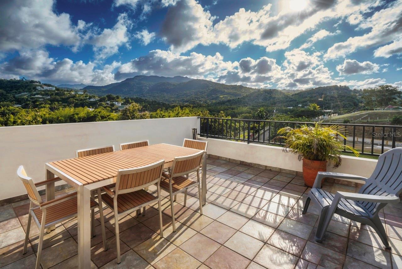 PR9119244 Property Photo