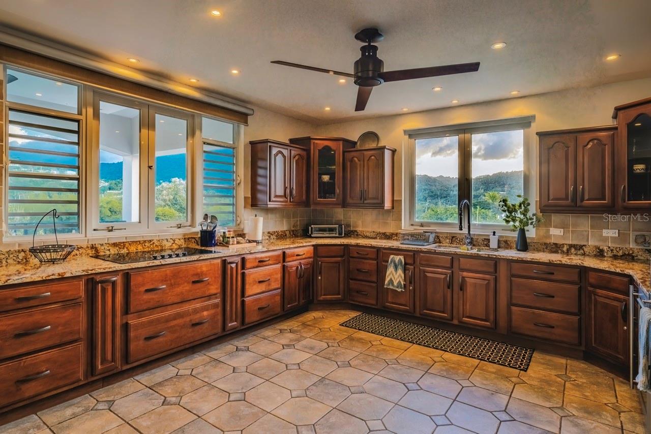 PR9119244 Property Photo