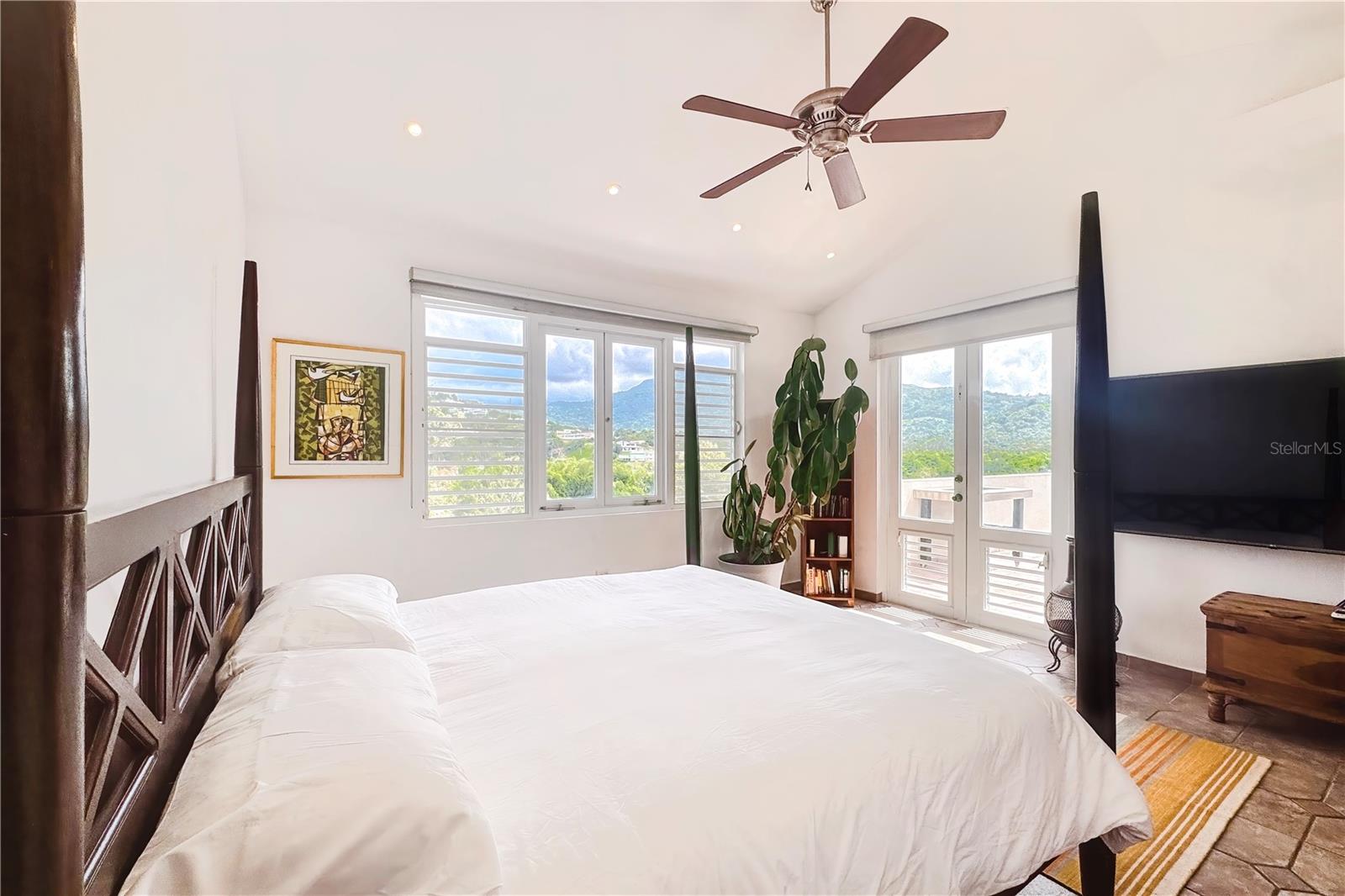 PR9119244 Property Photo