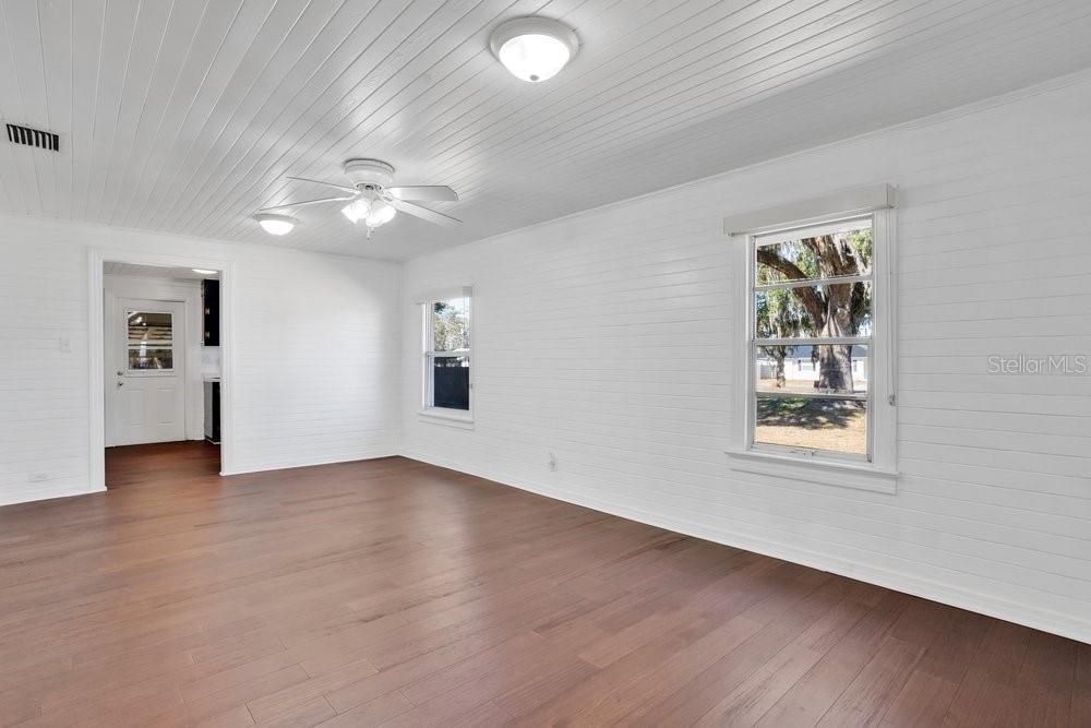 2905 PAUL BUCHMAN HWY, PLANT CITY, FL, 33563