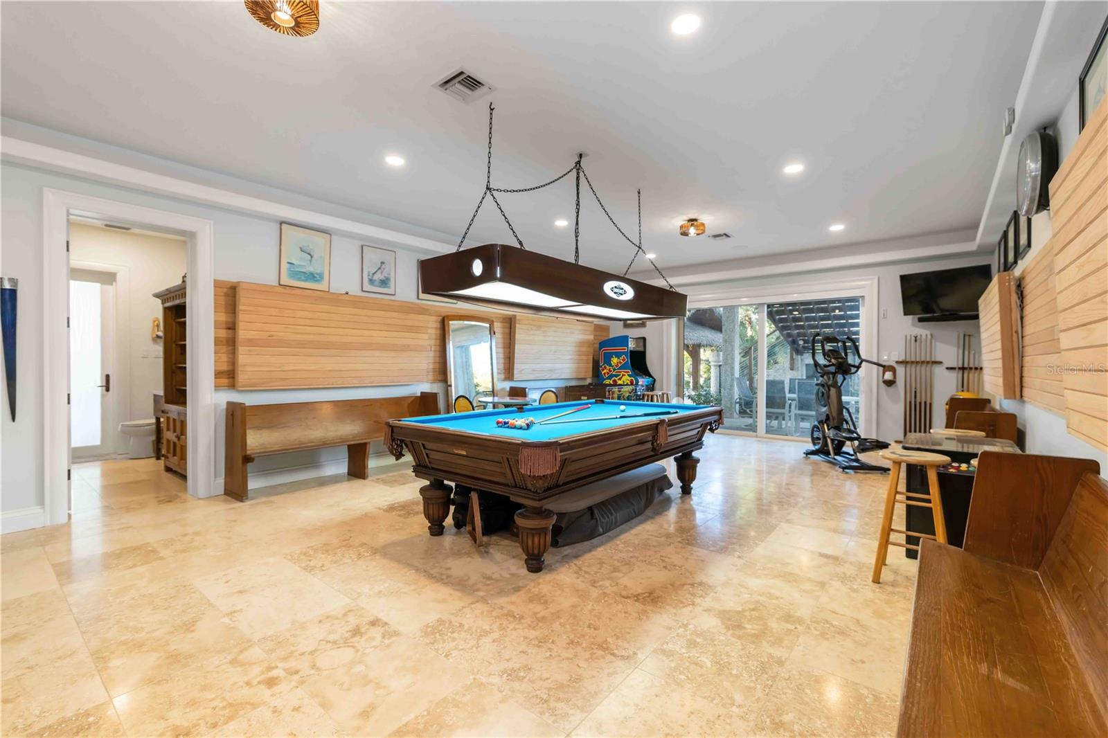 A4682193 Property Photo