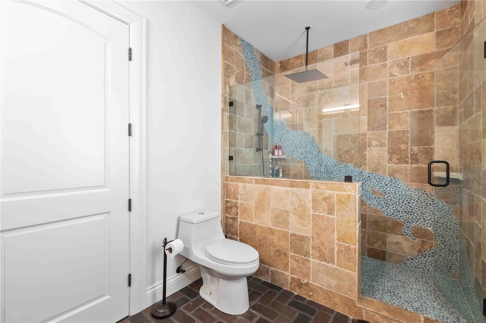 A4682193 Property Photo