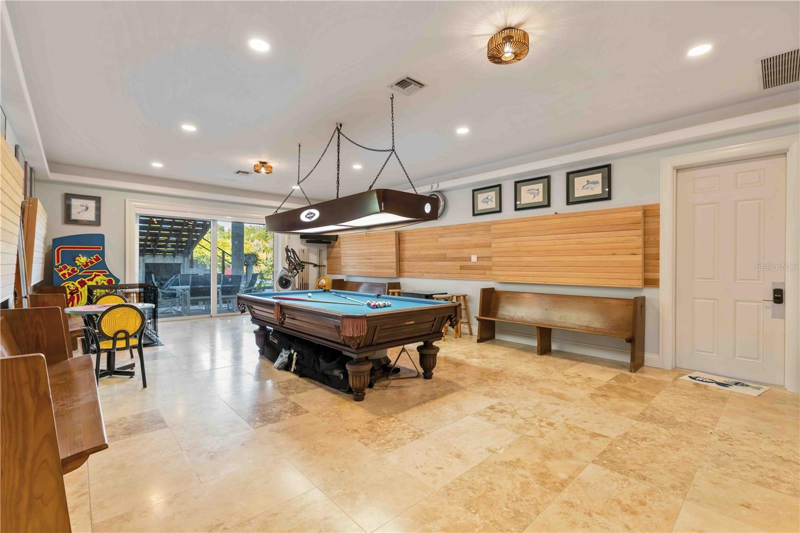 A4682193 Property Photo