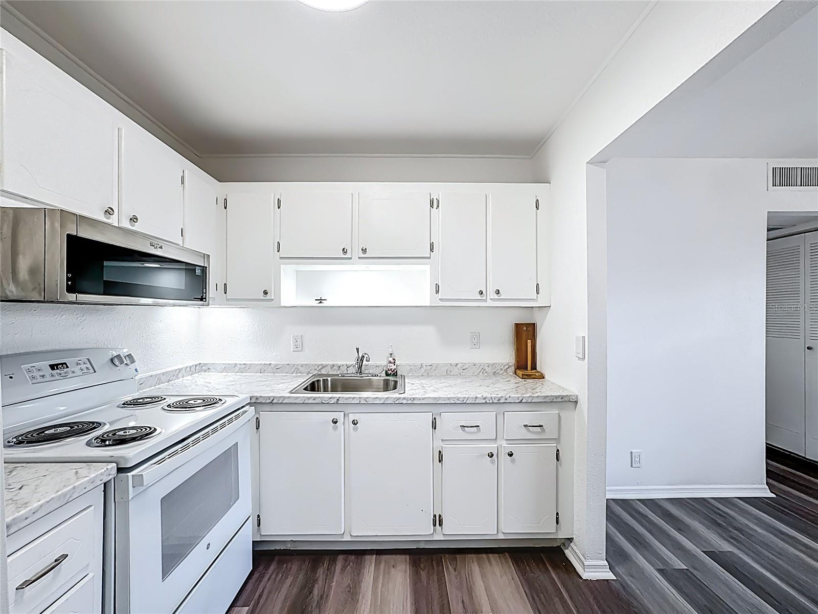 NEW MICROWAVE, NEW STOVE , NEW COUNTERTOPS