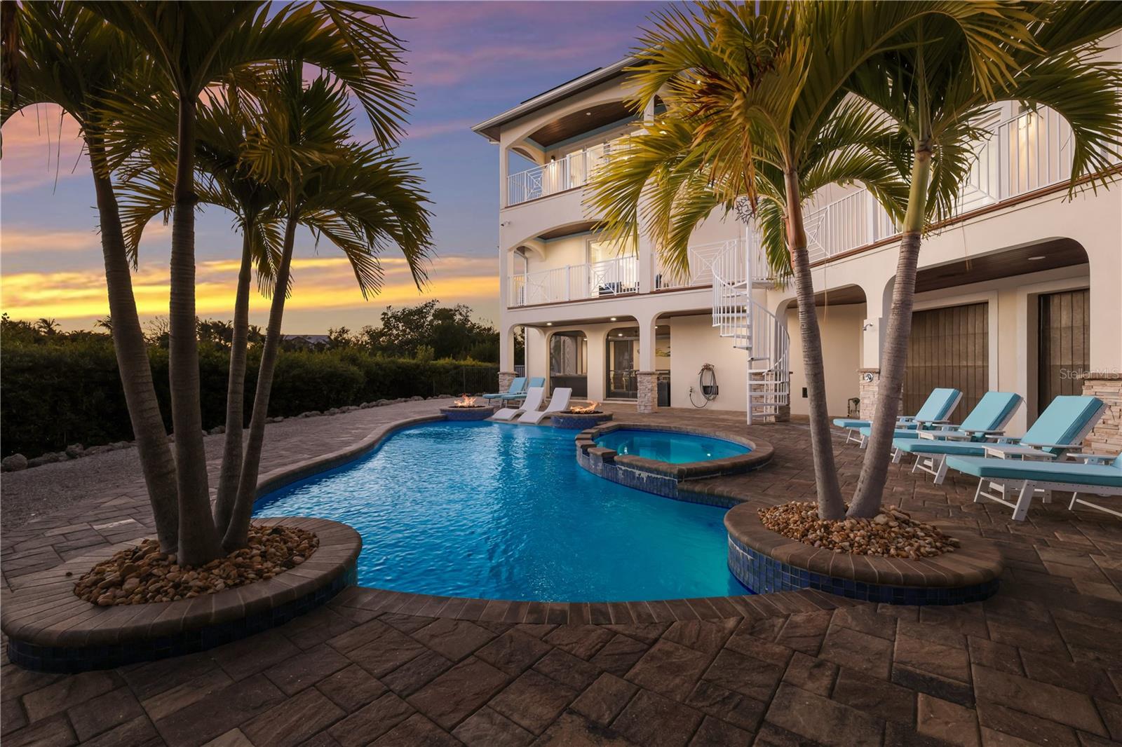 A4682229 Property Photo