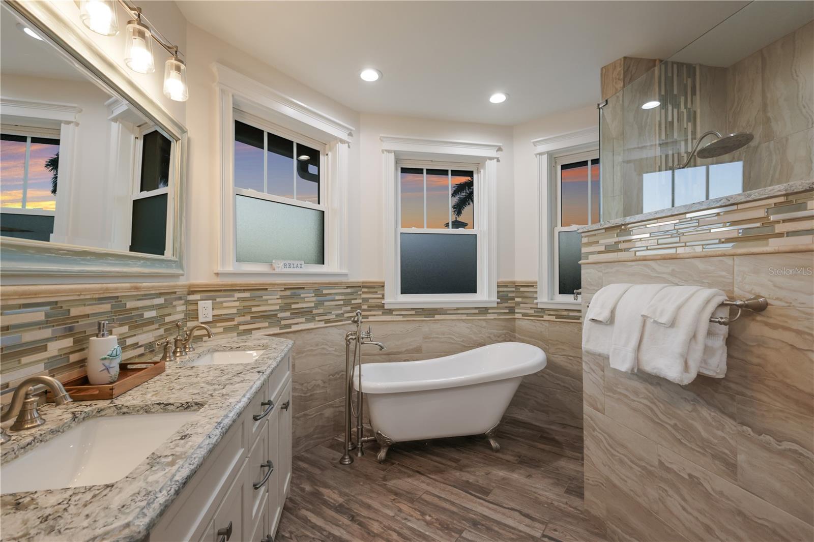 A4682229 Property Photo