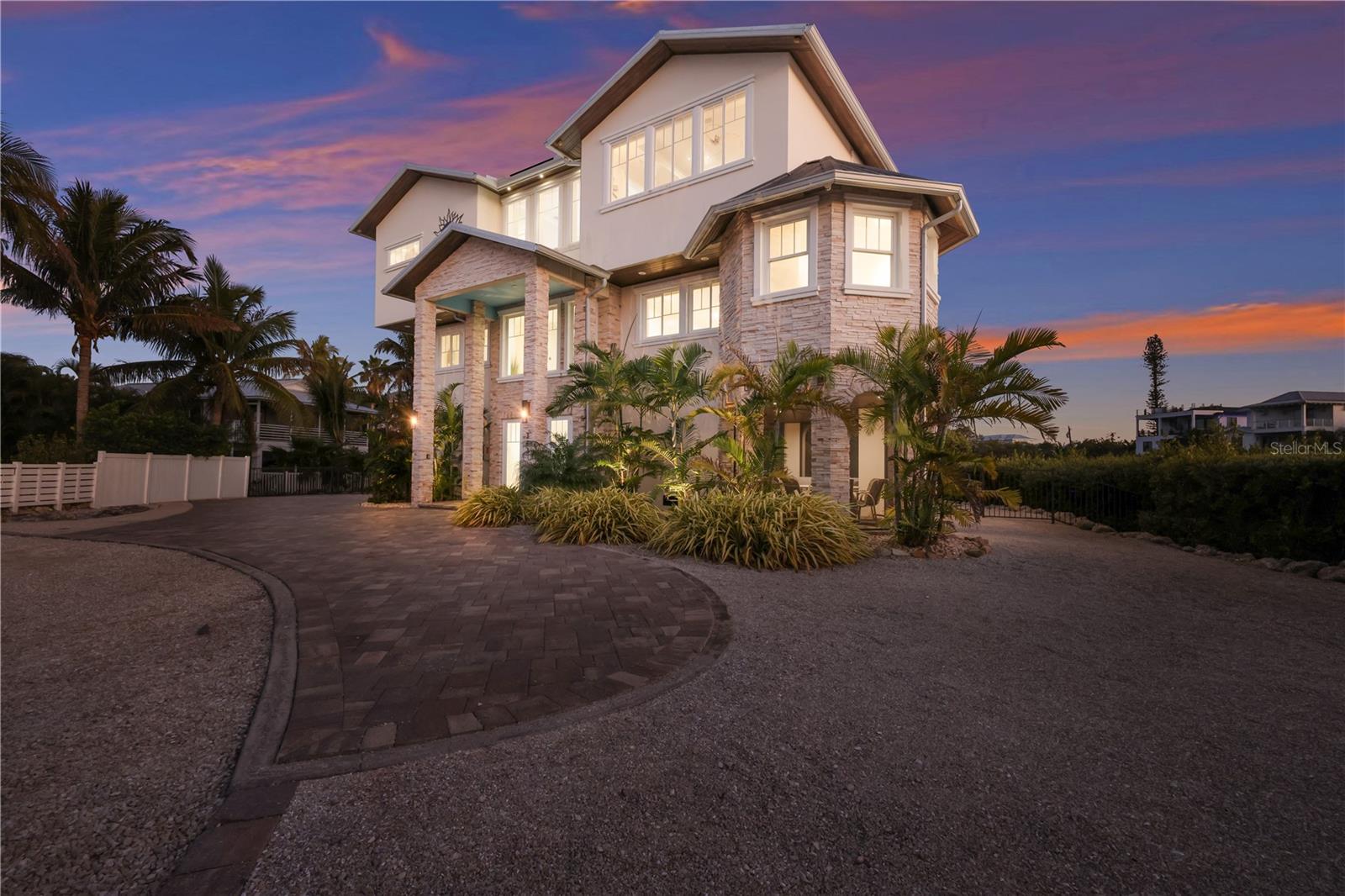 A4682229 Property Photo