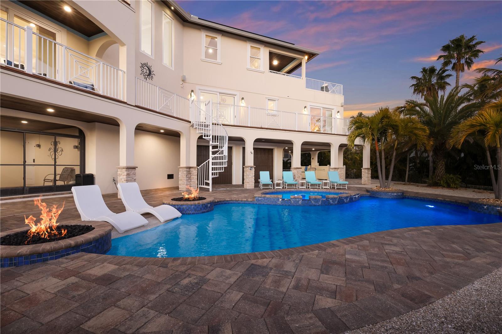 A4682229 Property Photo