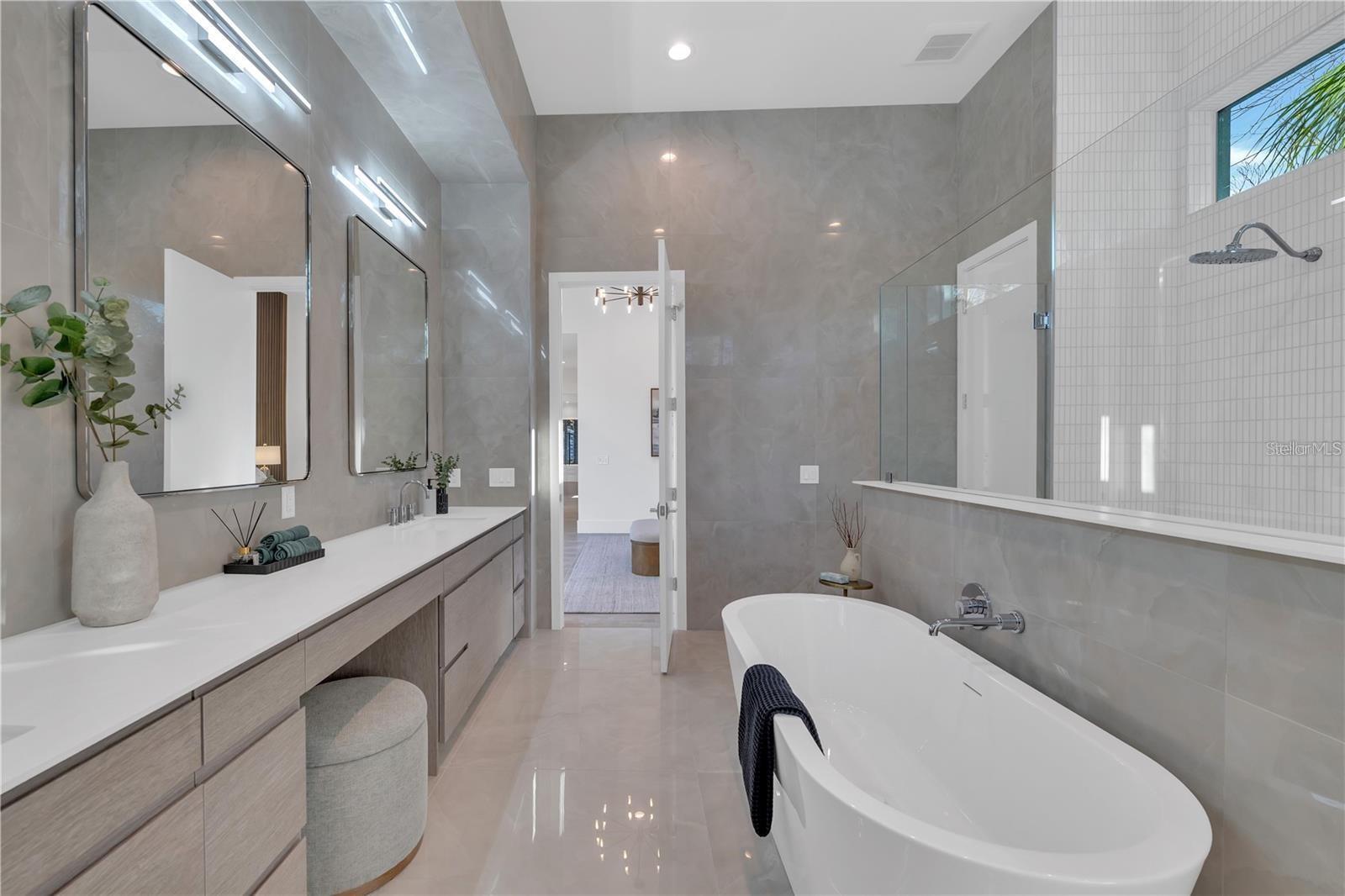 A4682231 Property Photo