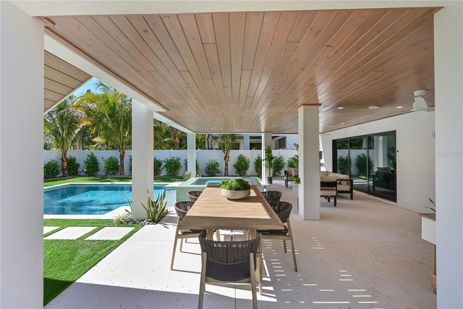 A4682245 Property Photo