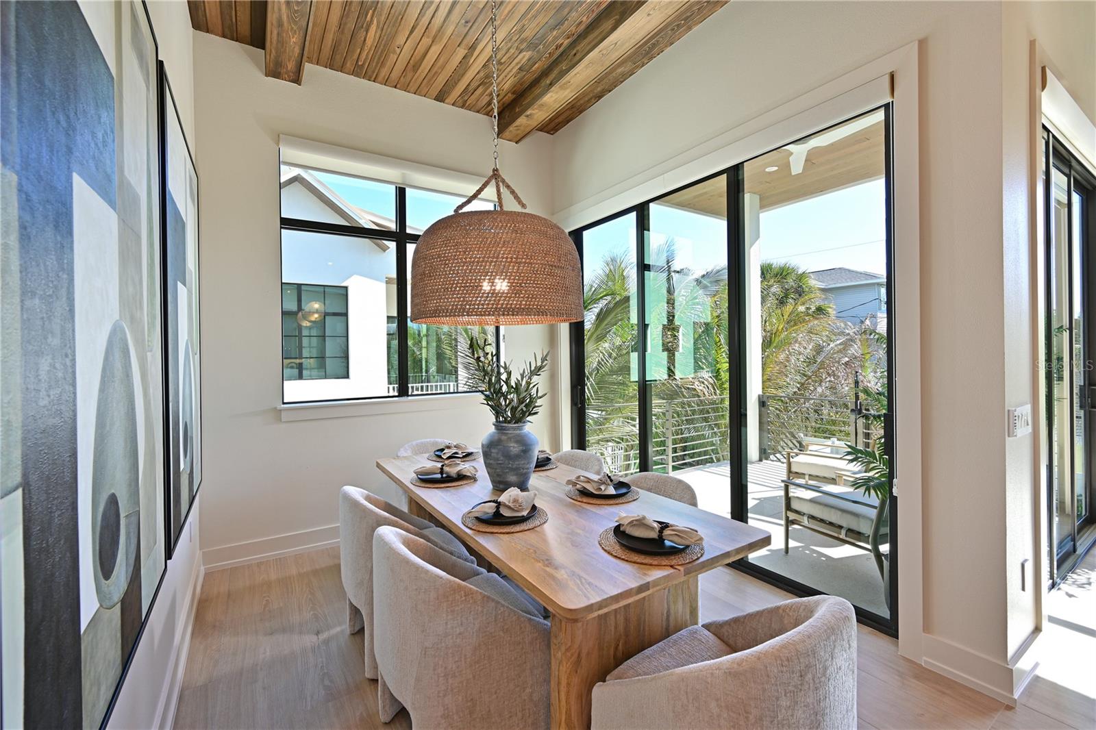 A4682245 Property Photo