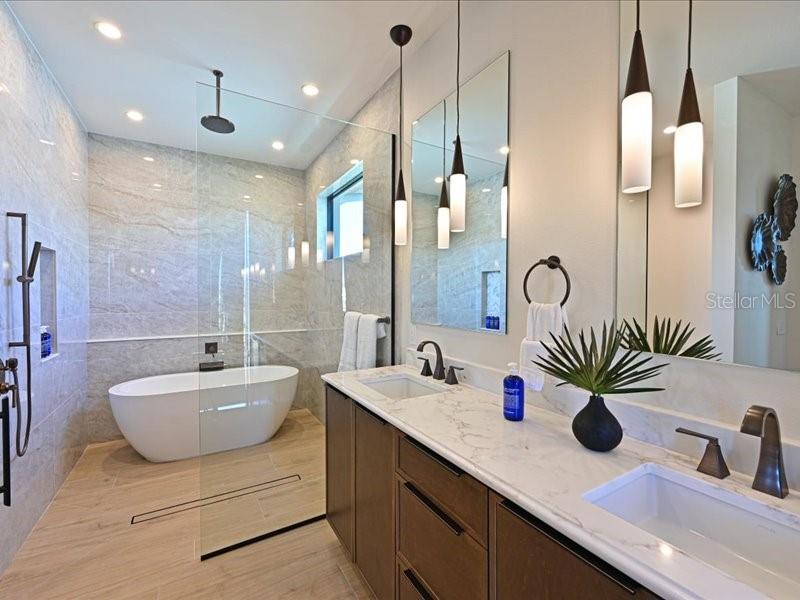 A4682245 Property Photo