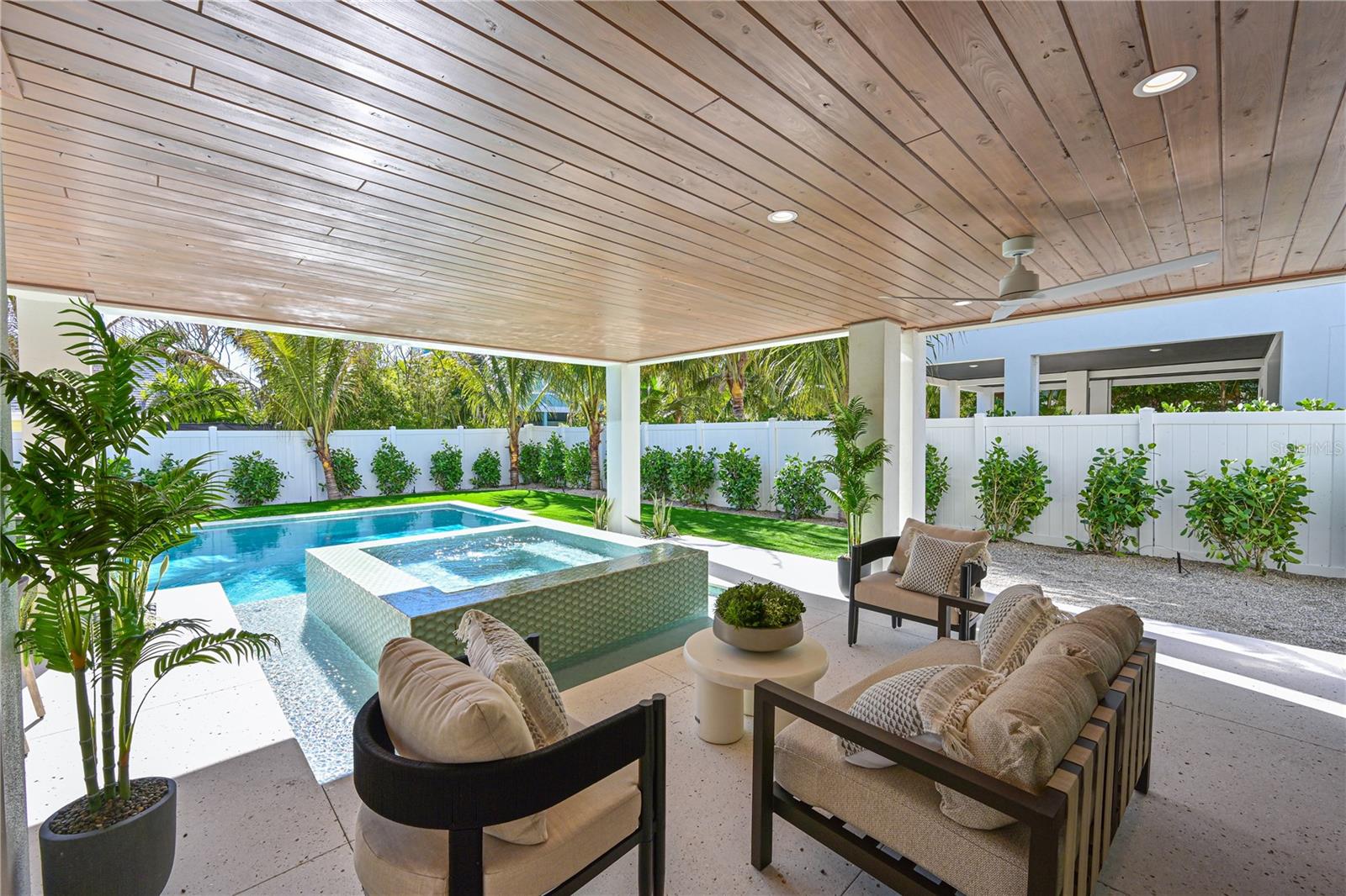 A4682245 Property Photo