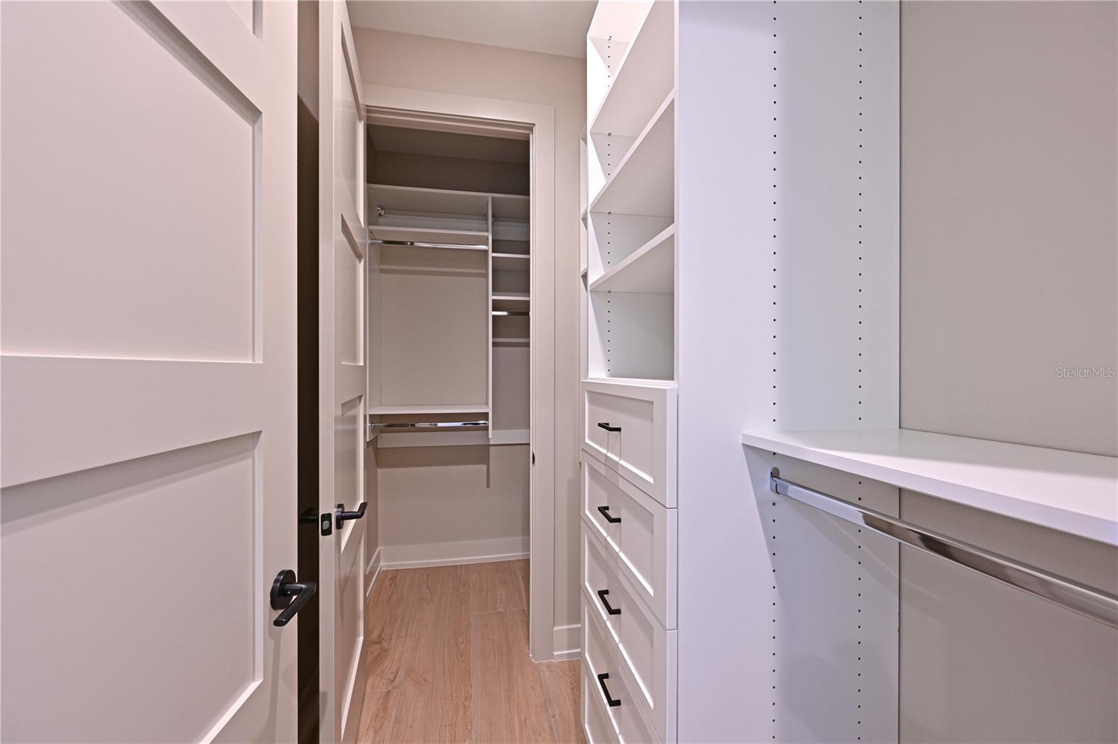 A4682245 Property Photo