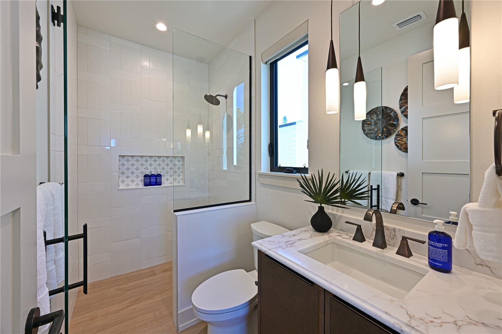 A4682245 Property Photo