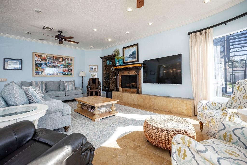 O6381869 Property Photo