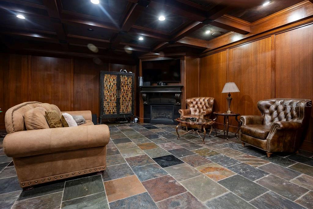 O6381869 Property Photo