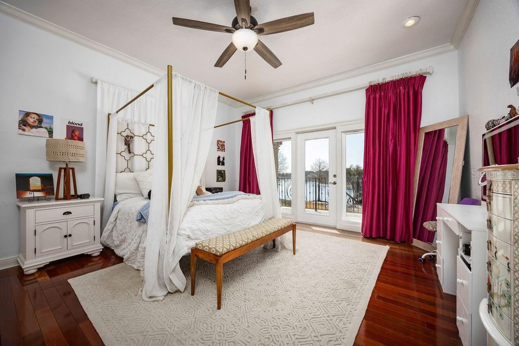 O6381869 Property Photo