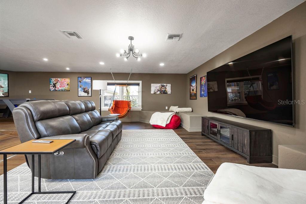 O6381869 Property Photo