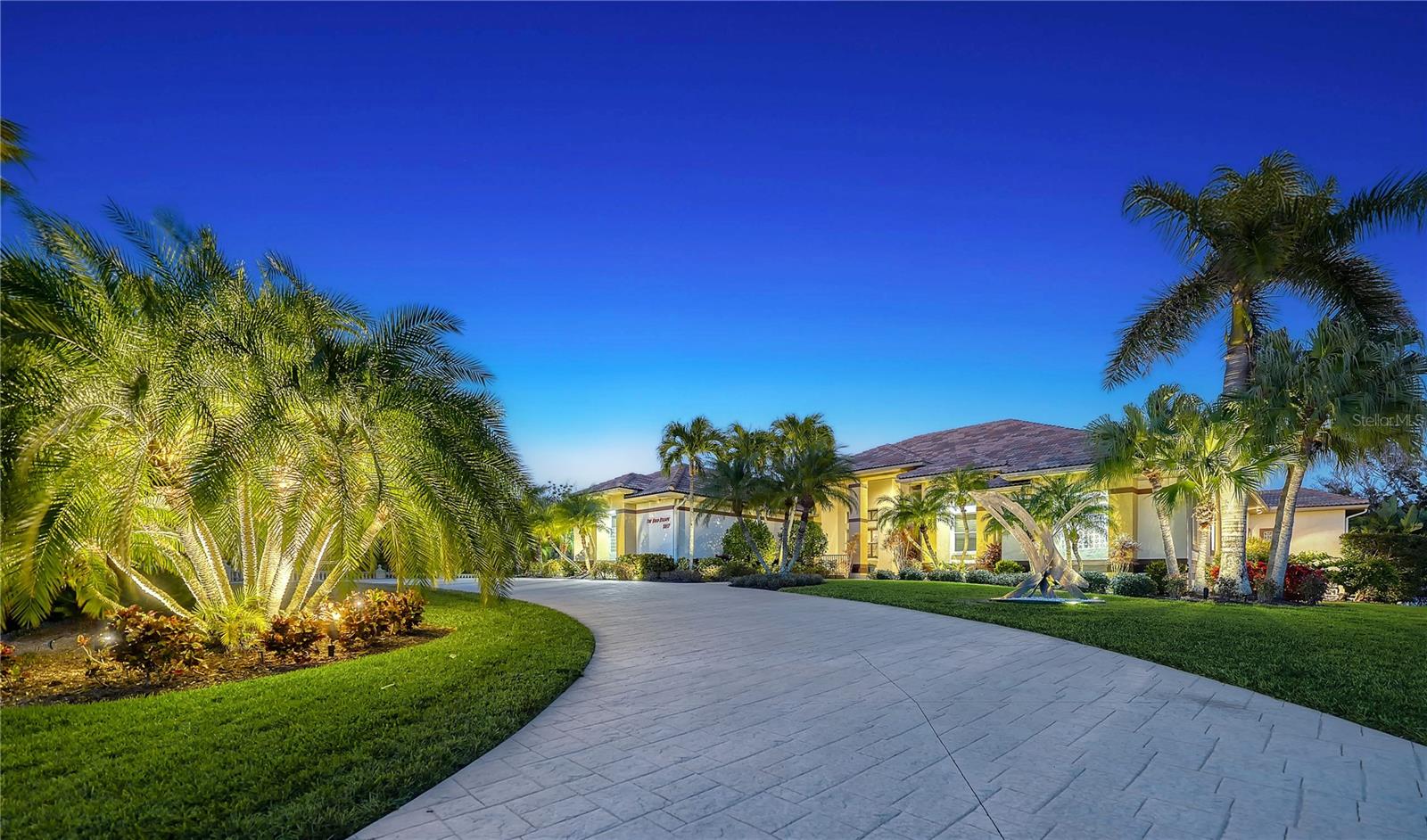 A4682258 Property Photo