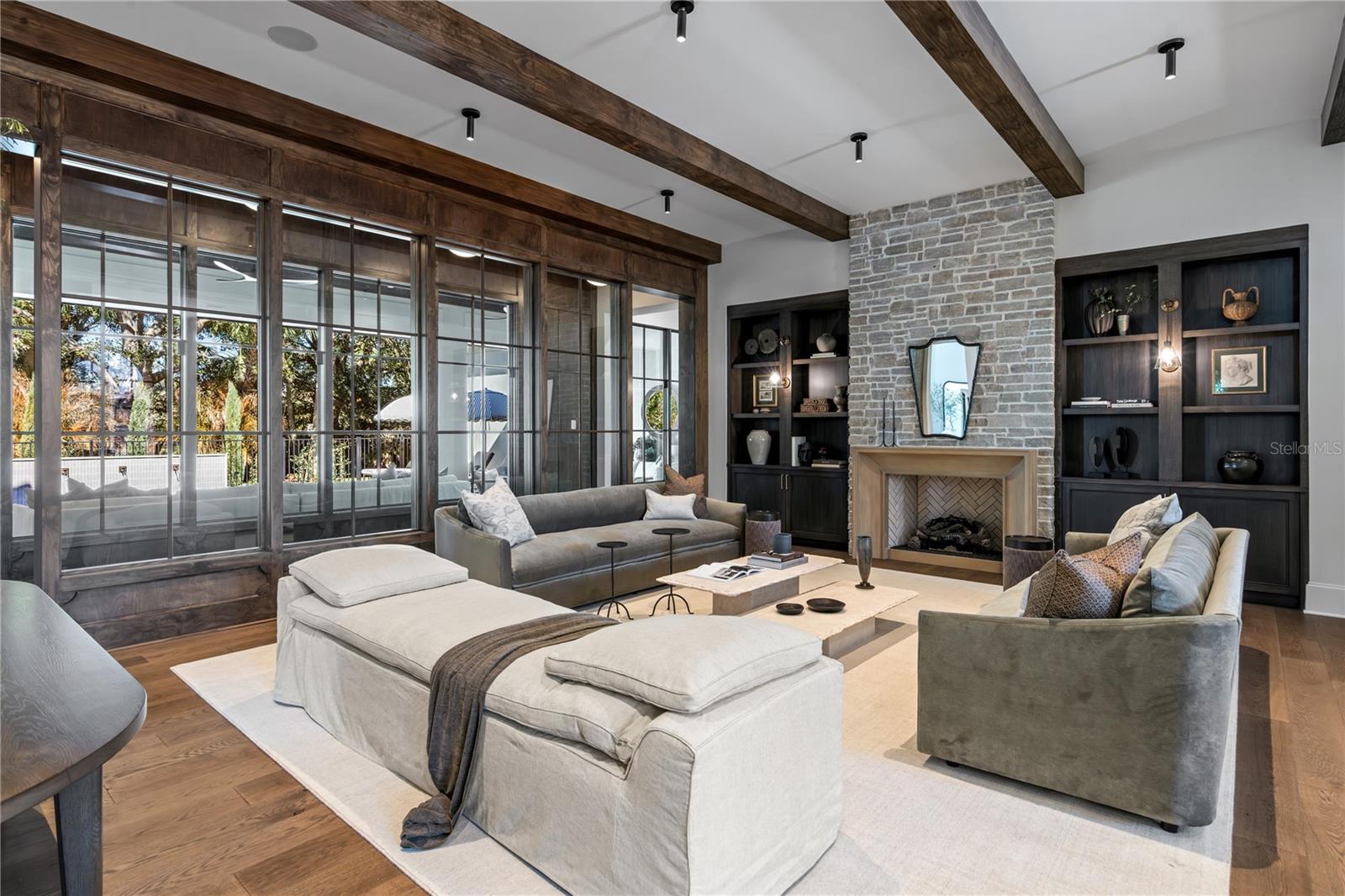 O6381880 Property Photo