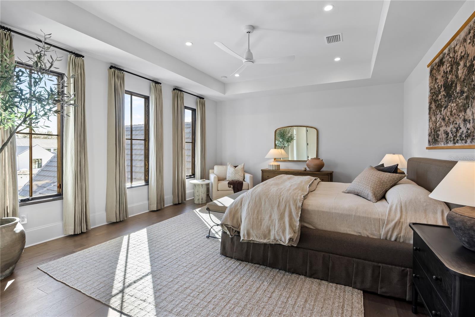 O6381880 Property Photo