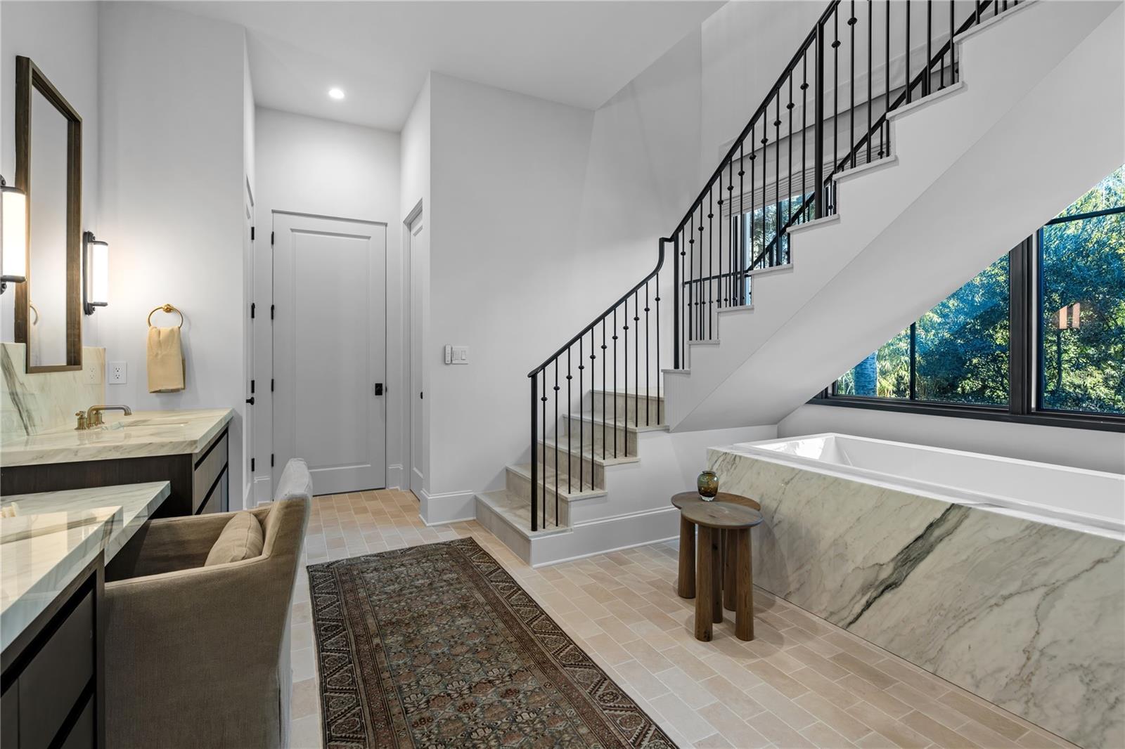 O6381880 Property Photo