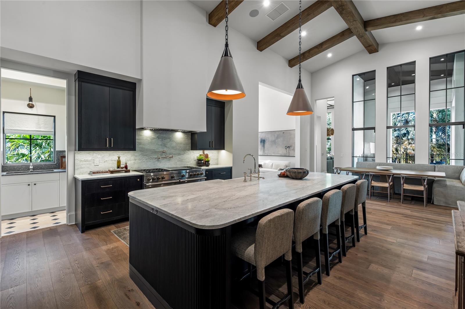 O6381880 Property Photo