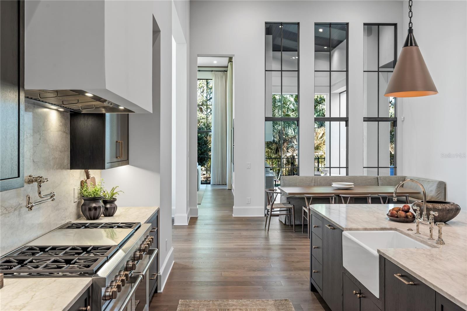 O6381880 Property Photo