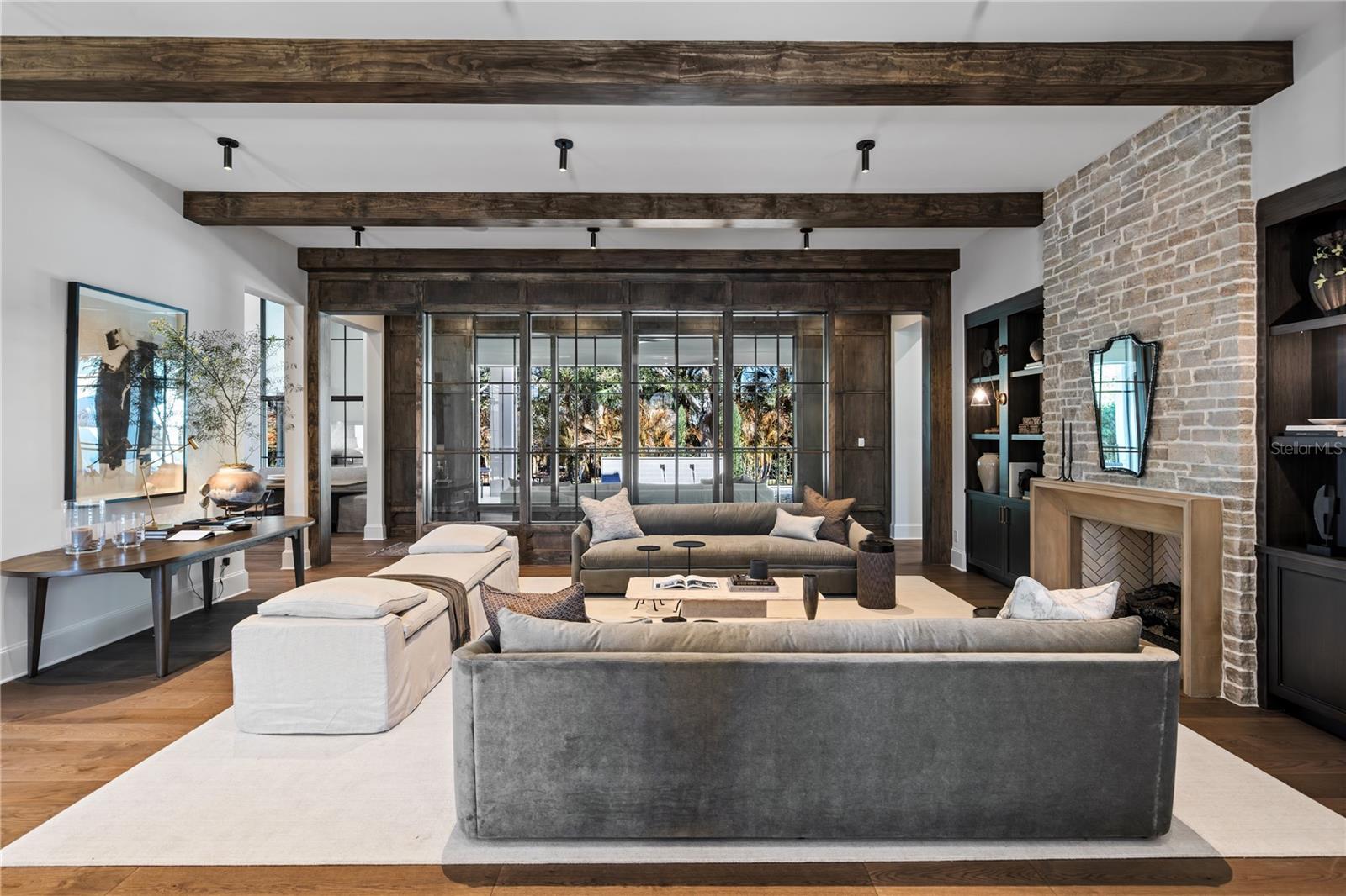 O6381880 Property Photo