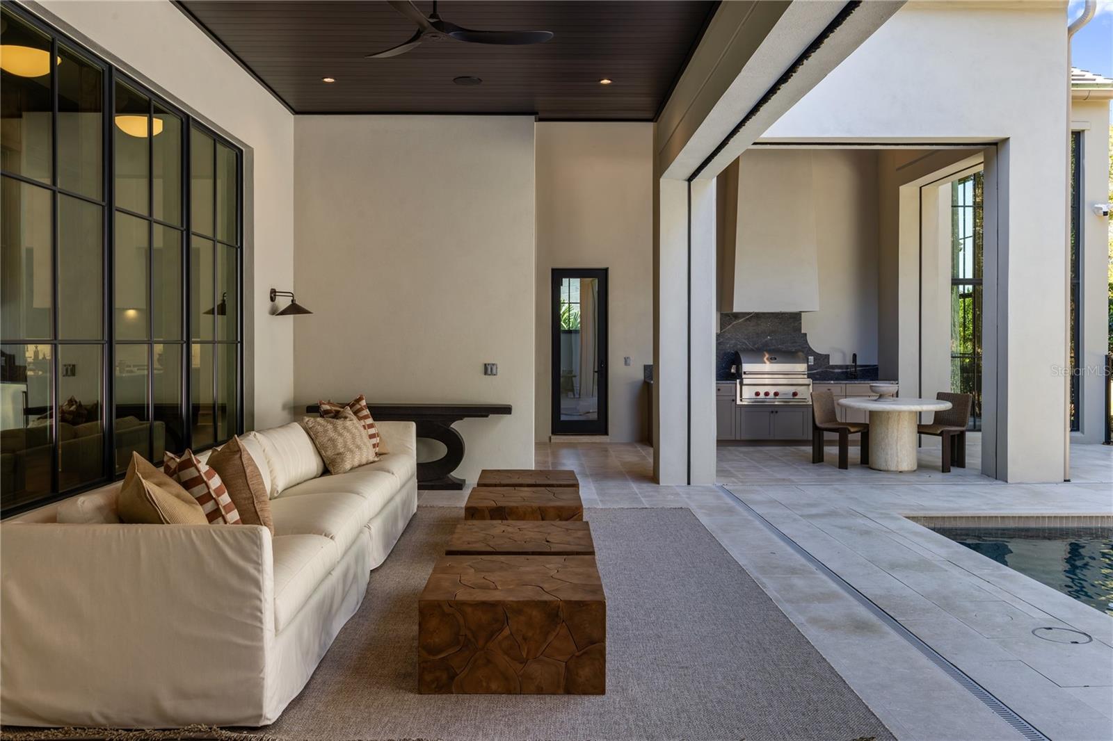 O6381880 Property Photo