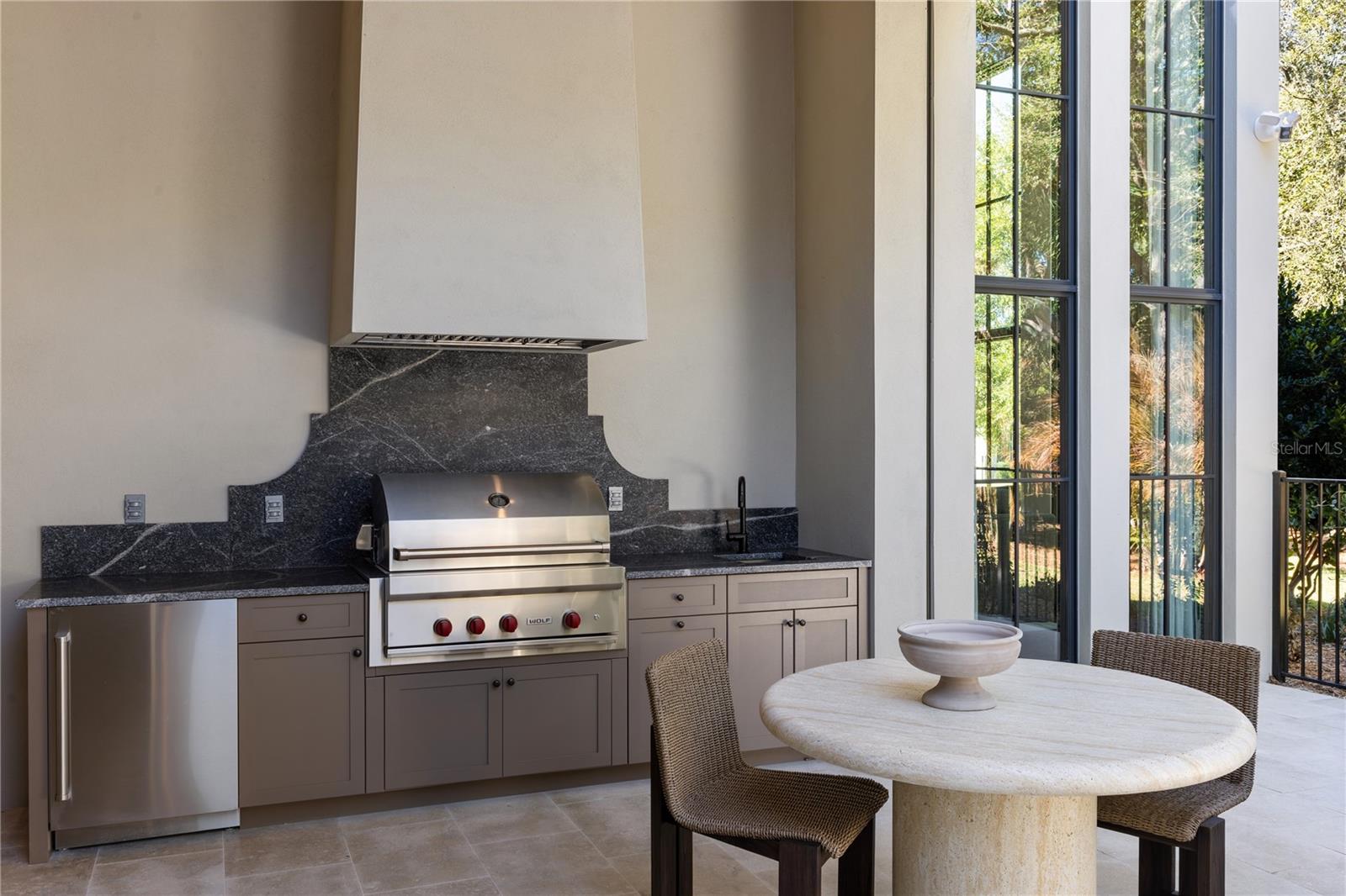 O6381880 Property Photo