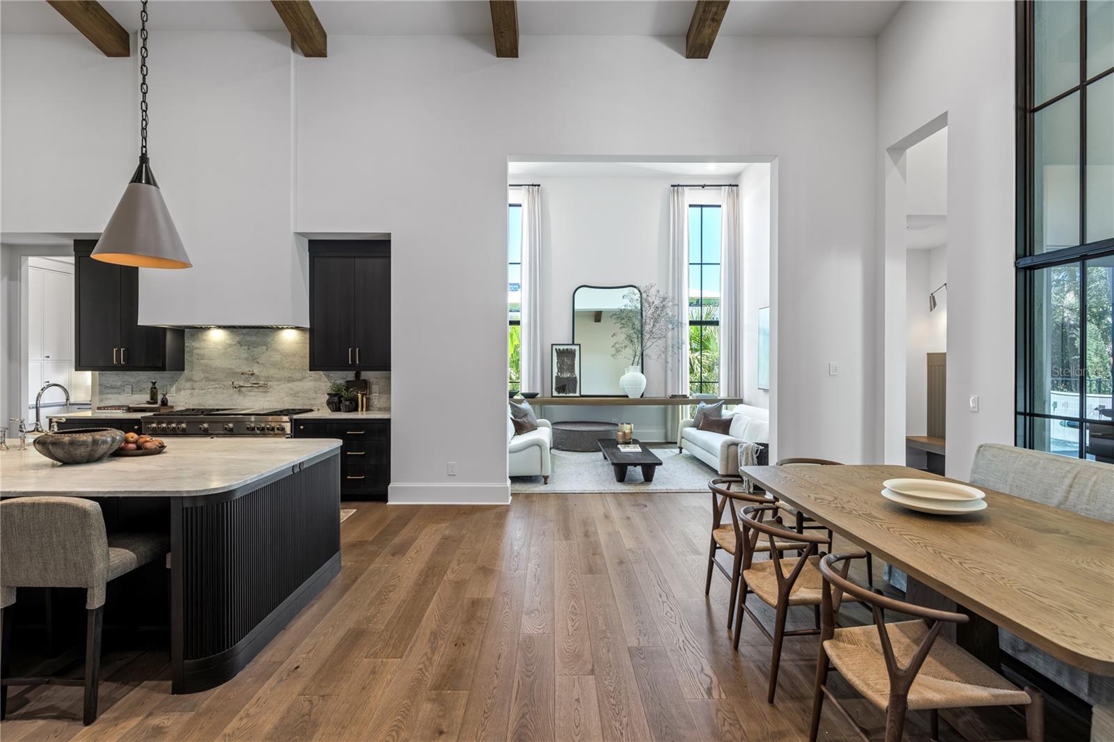 O6381880 Property Photo