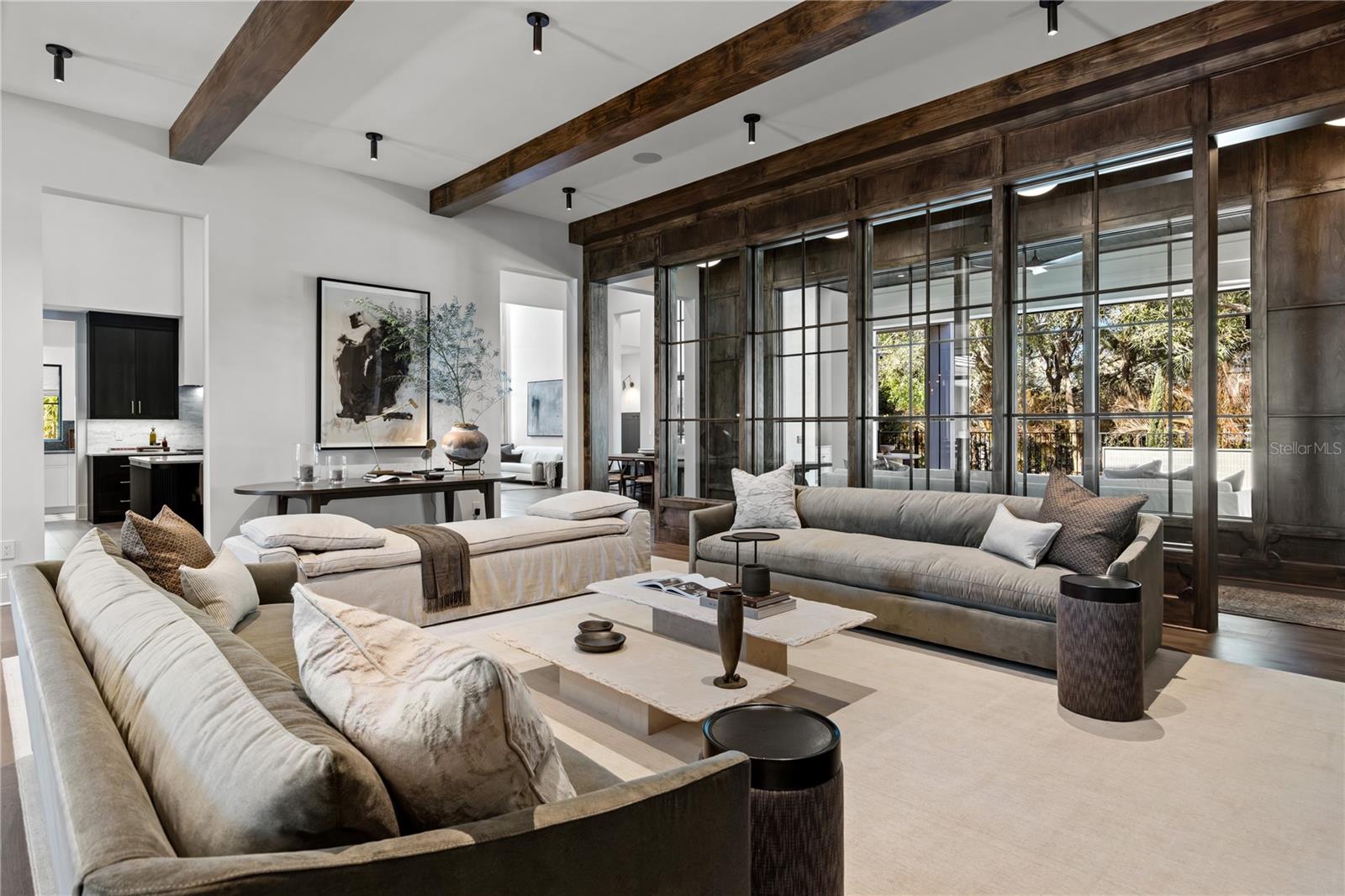 O6381880 Property Photo