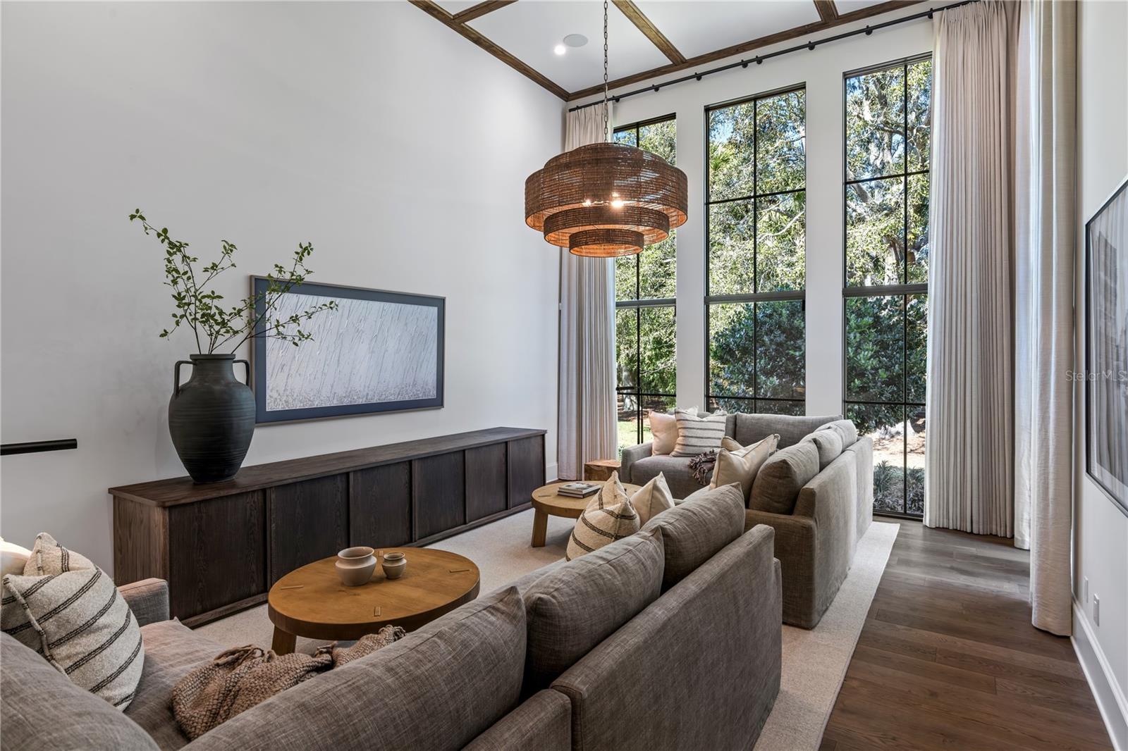 O6381880 Property Photo