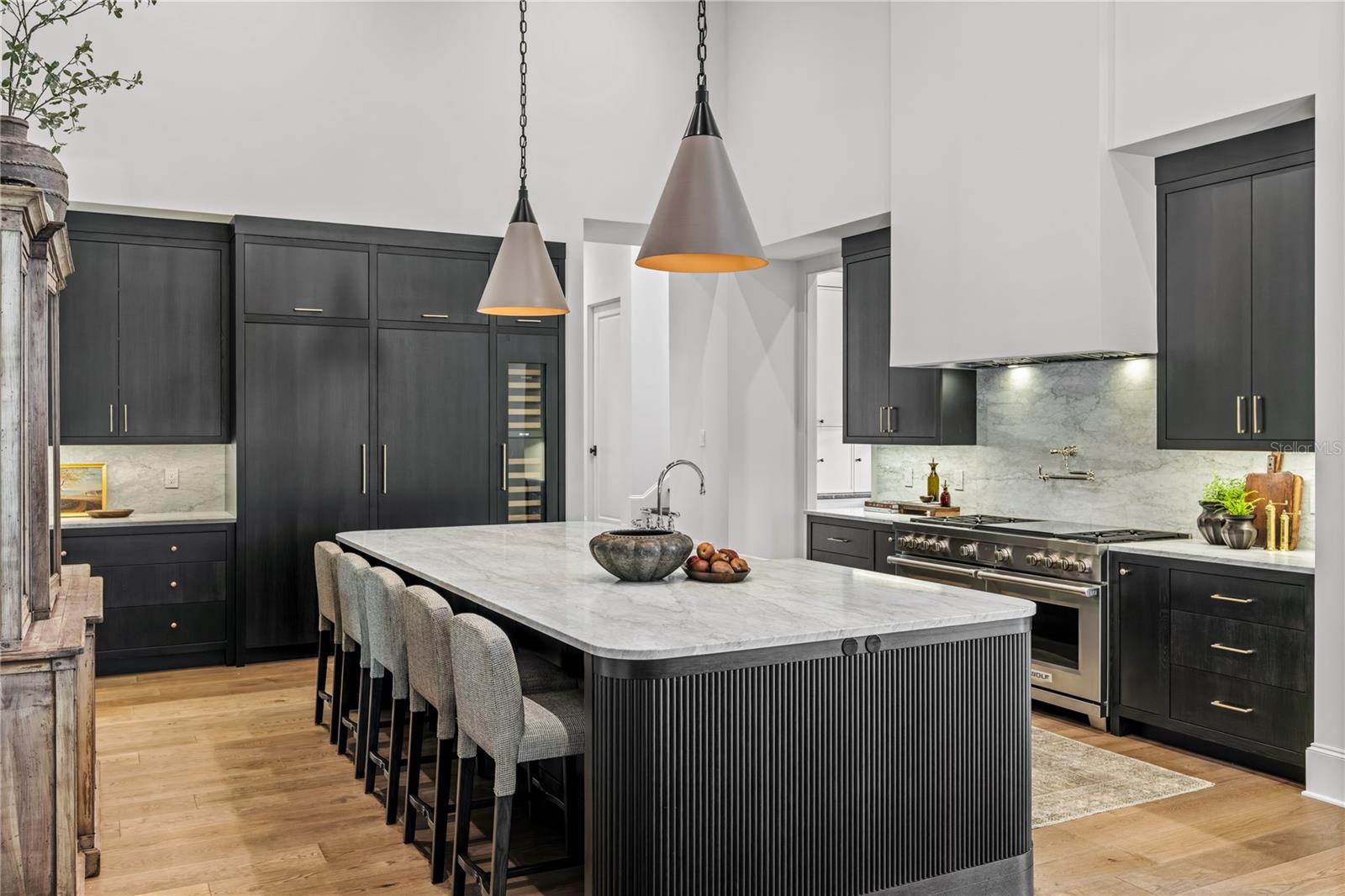 O6381880 Property Photo