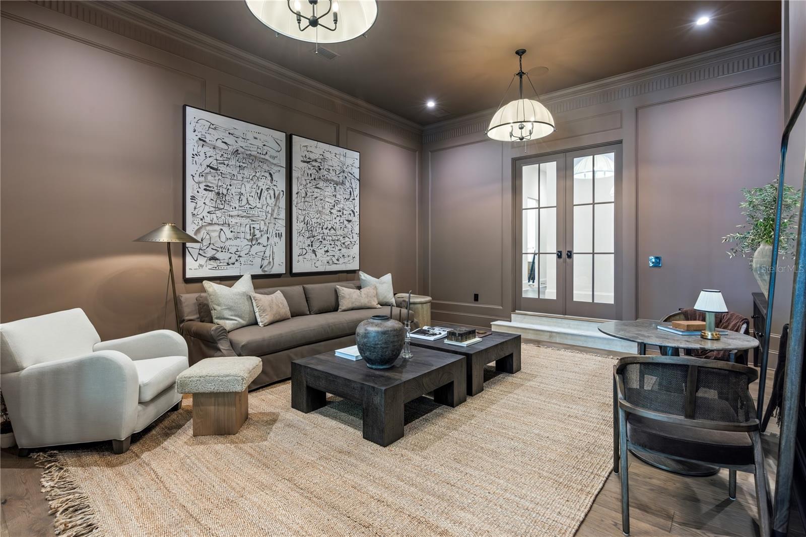 O6381880 Property Photo