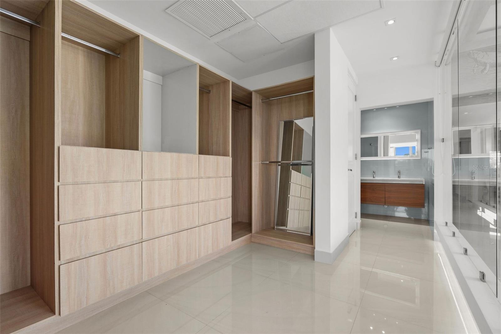 PR9119256 Property Photo