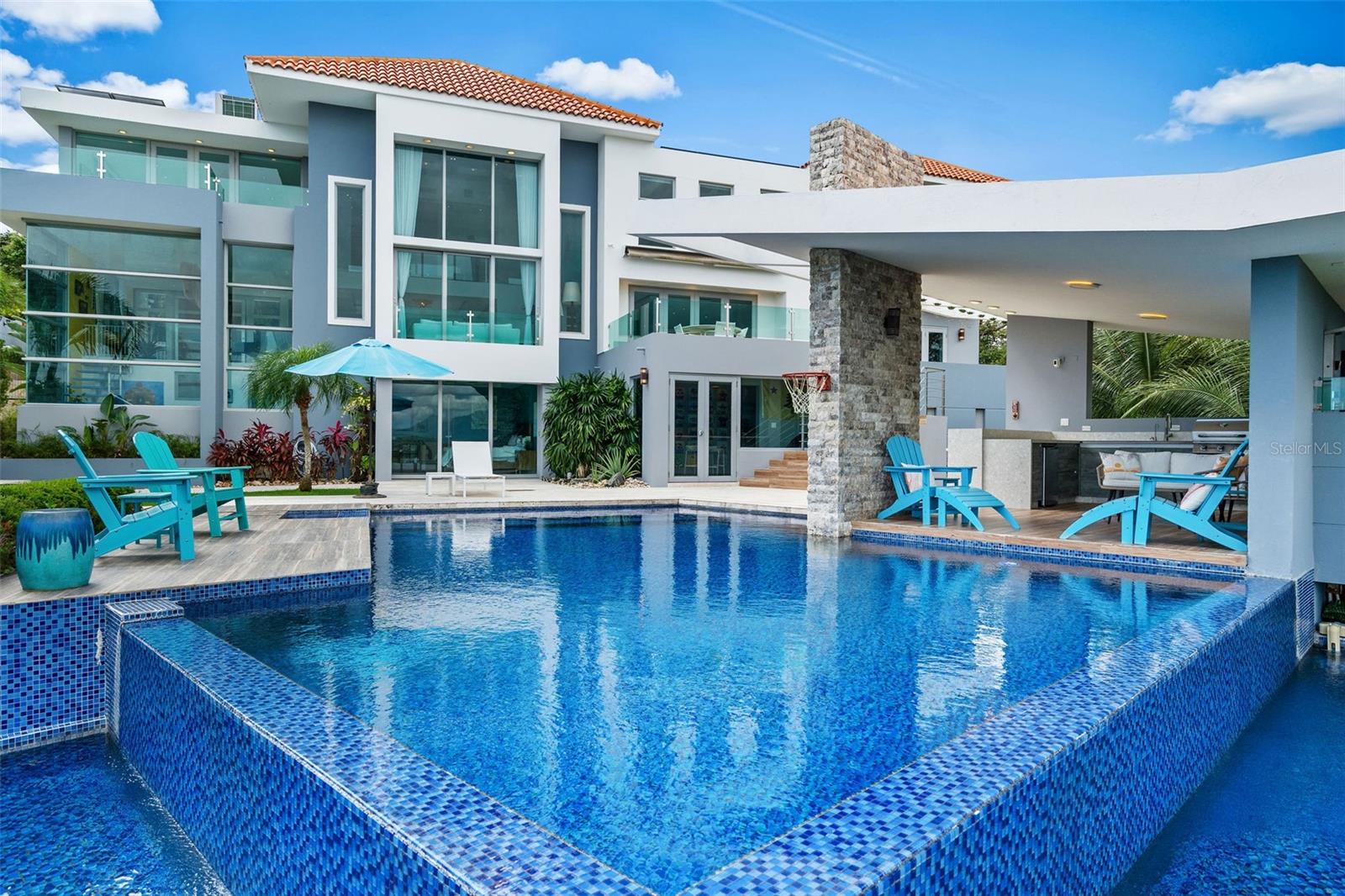 PR9119256 Property Photo