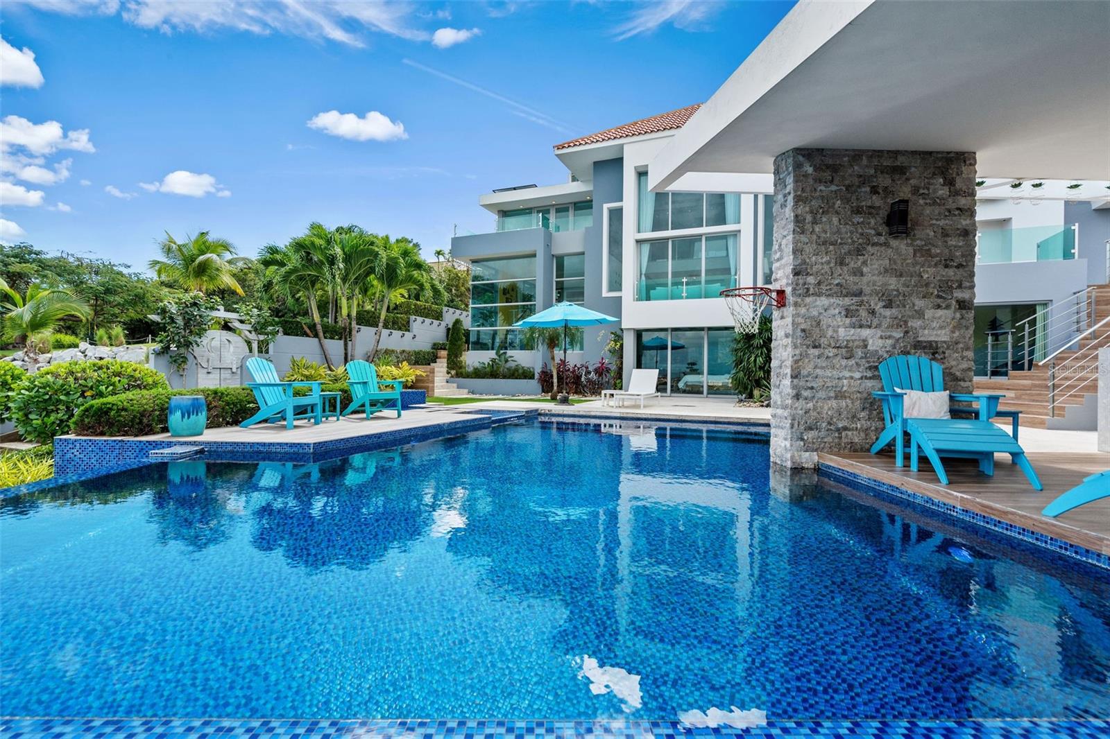 PR9119256 Property Photo