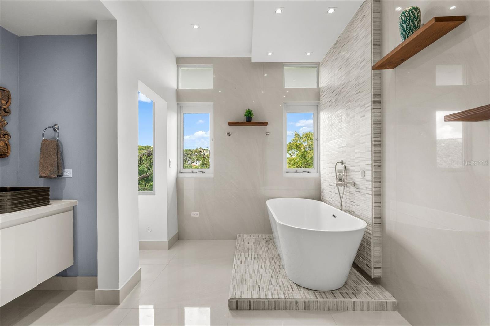 PR9119256 Property Photo