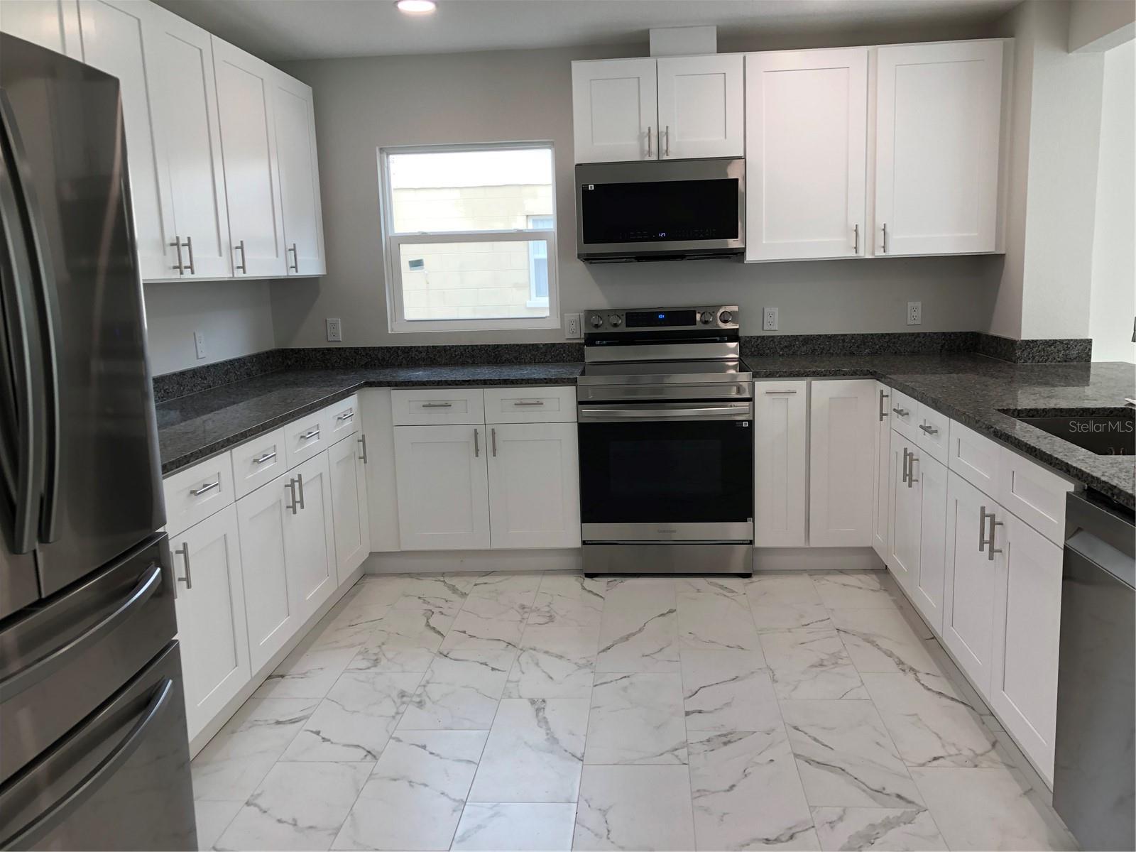 345 PARKLAND AVE, SARASOTA, FL, 34232