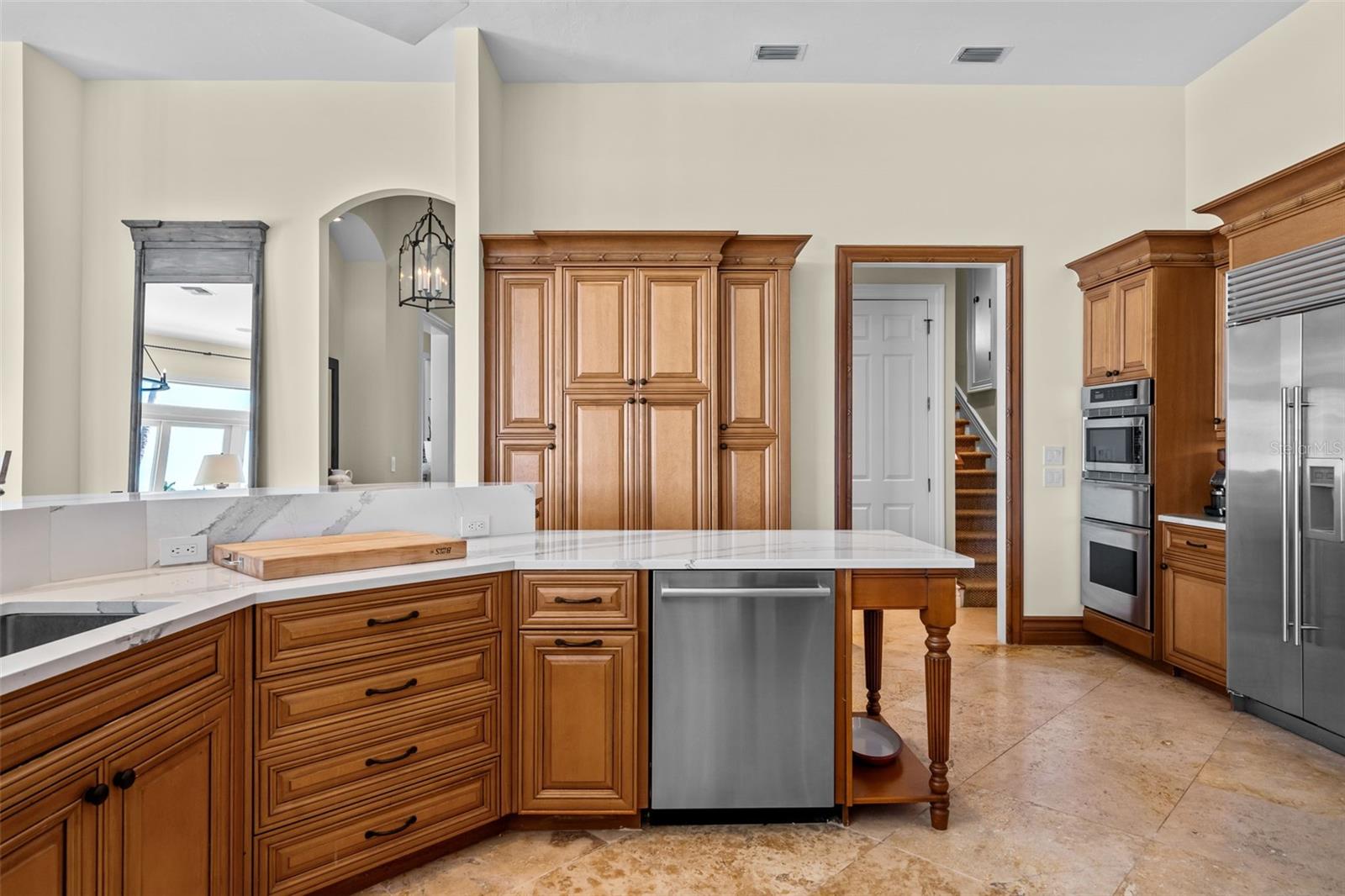 A4682309 Property Photo