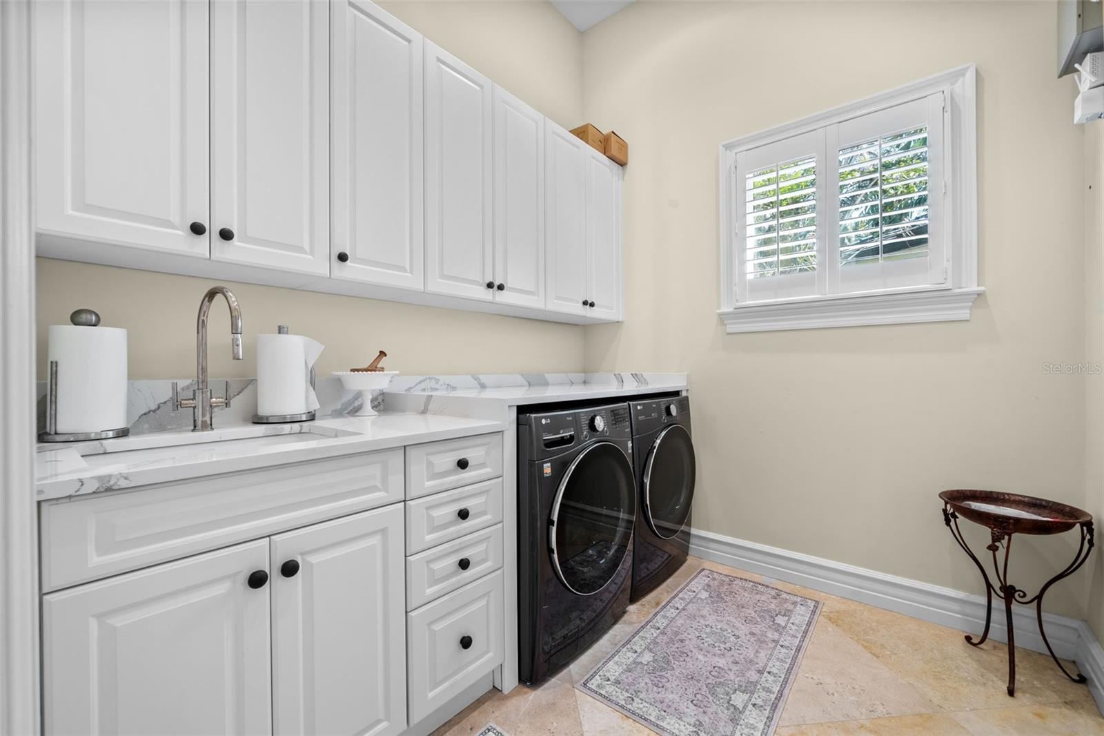 A4682309 Property Photo