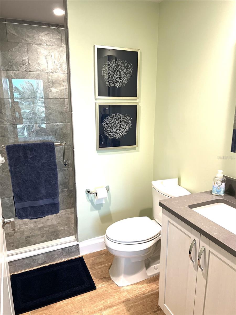 TB8475633 Property Photo